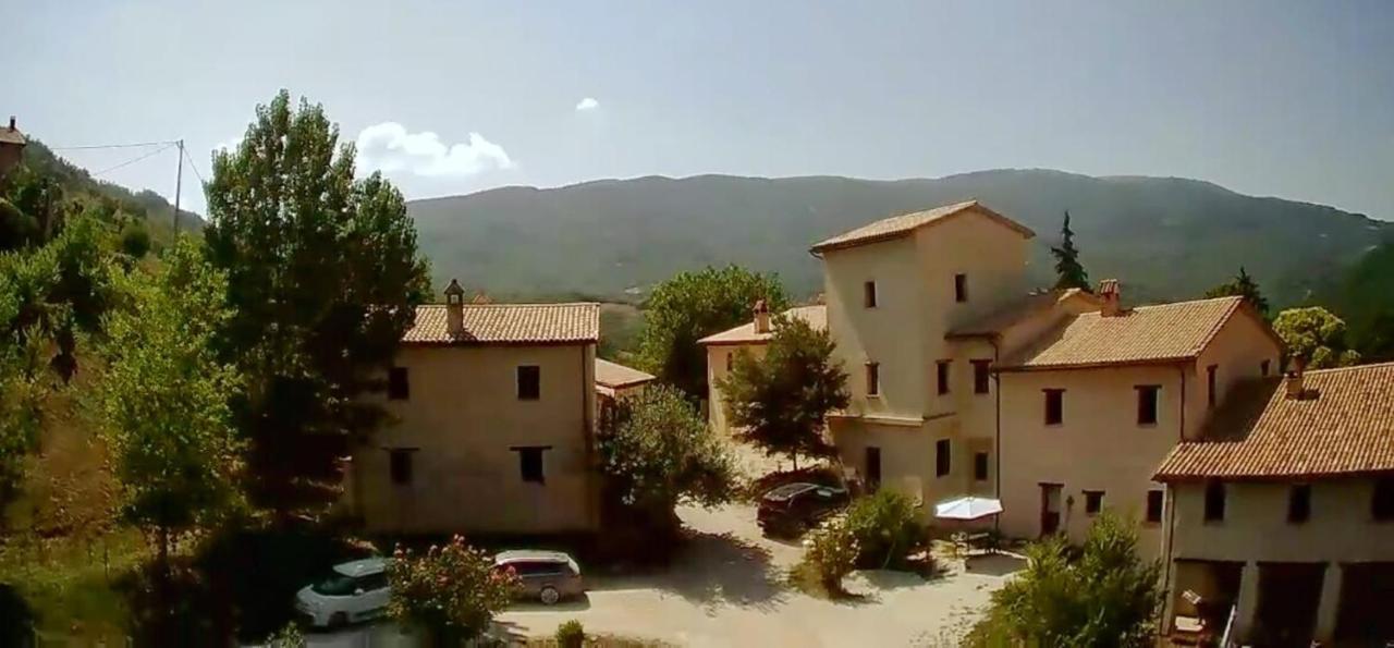 Agriturismo Il Covo Del Solengo Villa Valtopina Luaran gambar