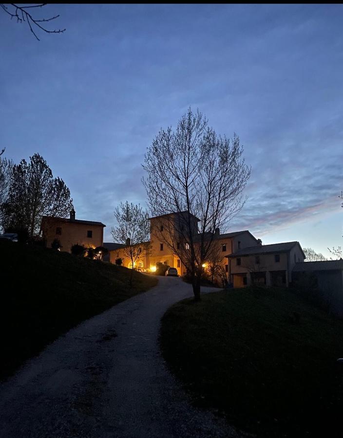 Agriturismo Il Covo Del Solengo Villa Valtopina Luaran gambar